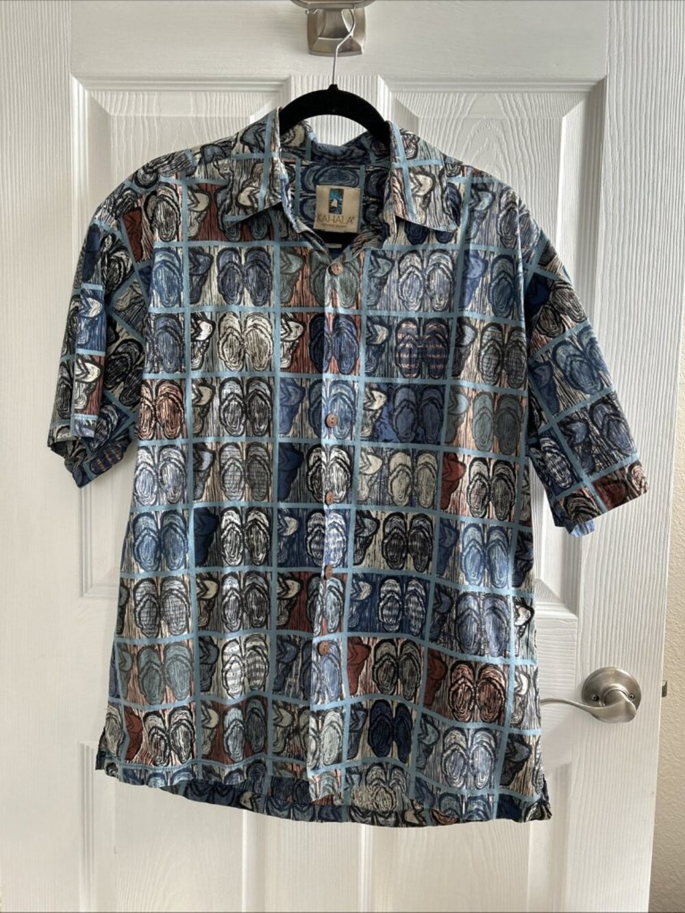 Kahala Hawaiian Shirt Mens M Multicolor Sandals Print Short Sleeve Button Up